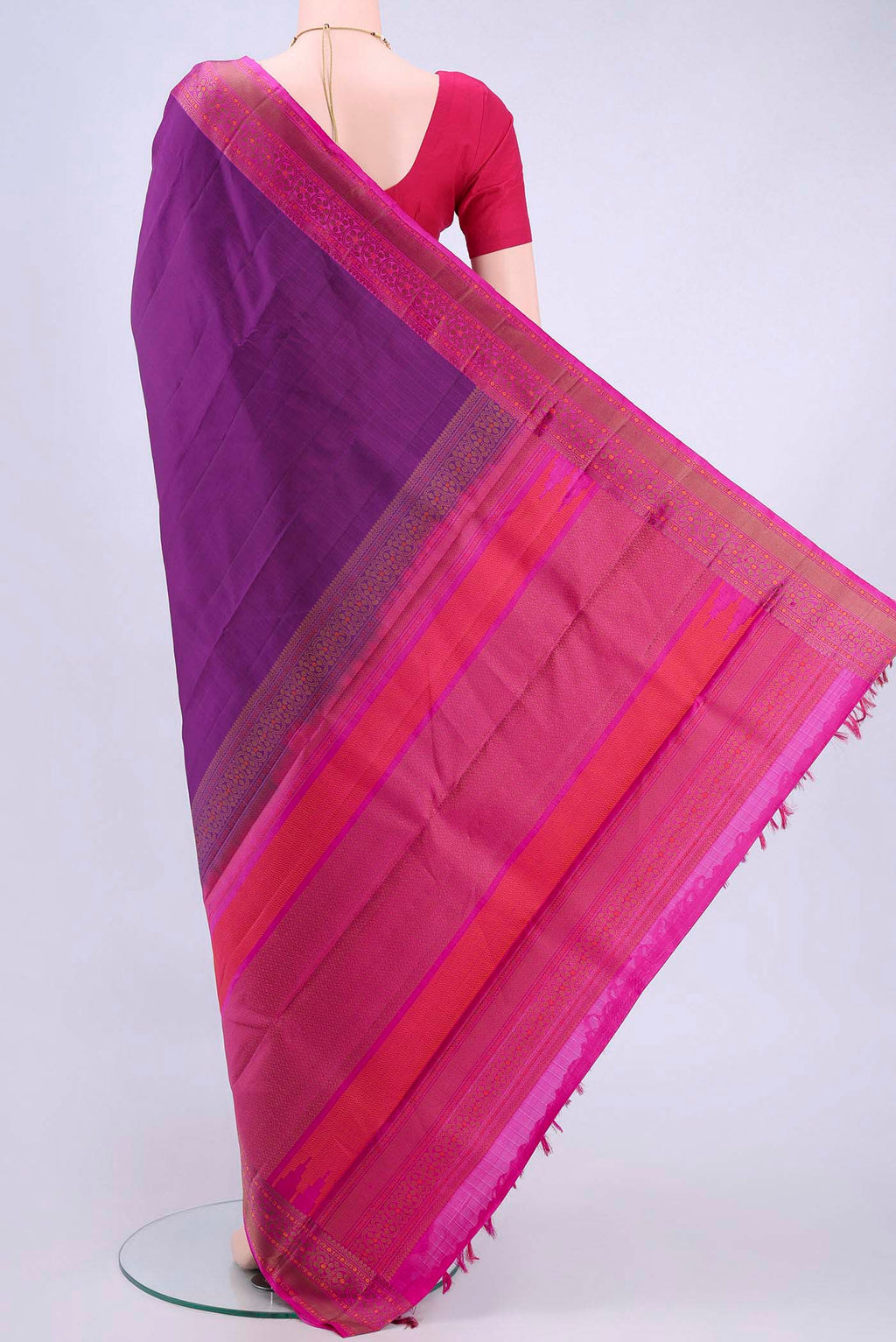 pallu body