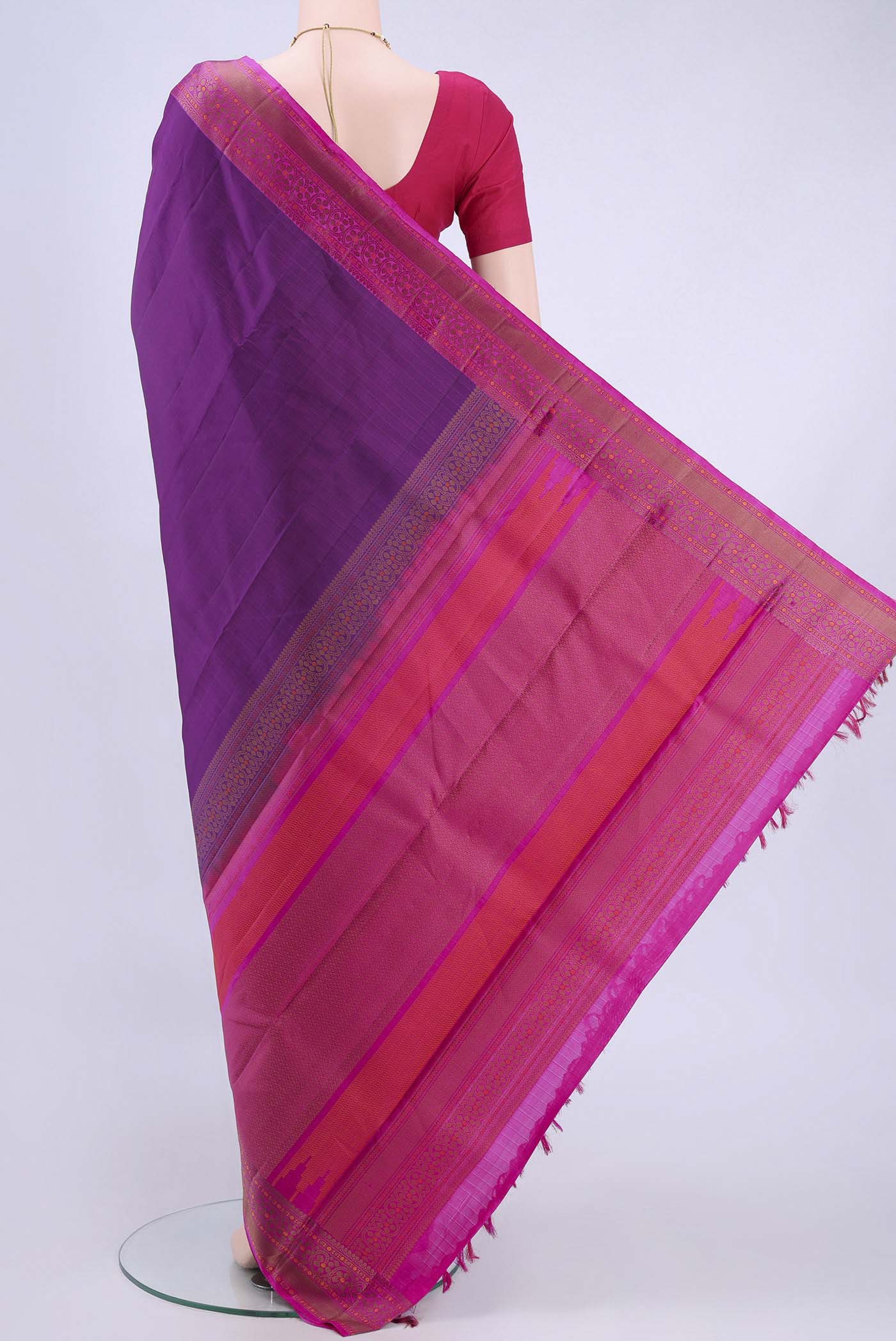 pallu body