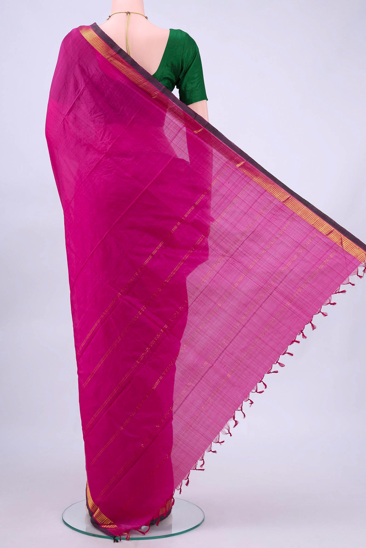 pallu body
