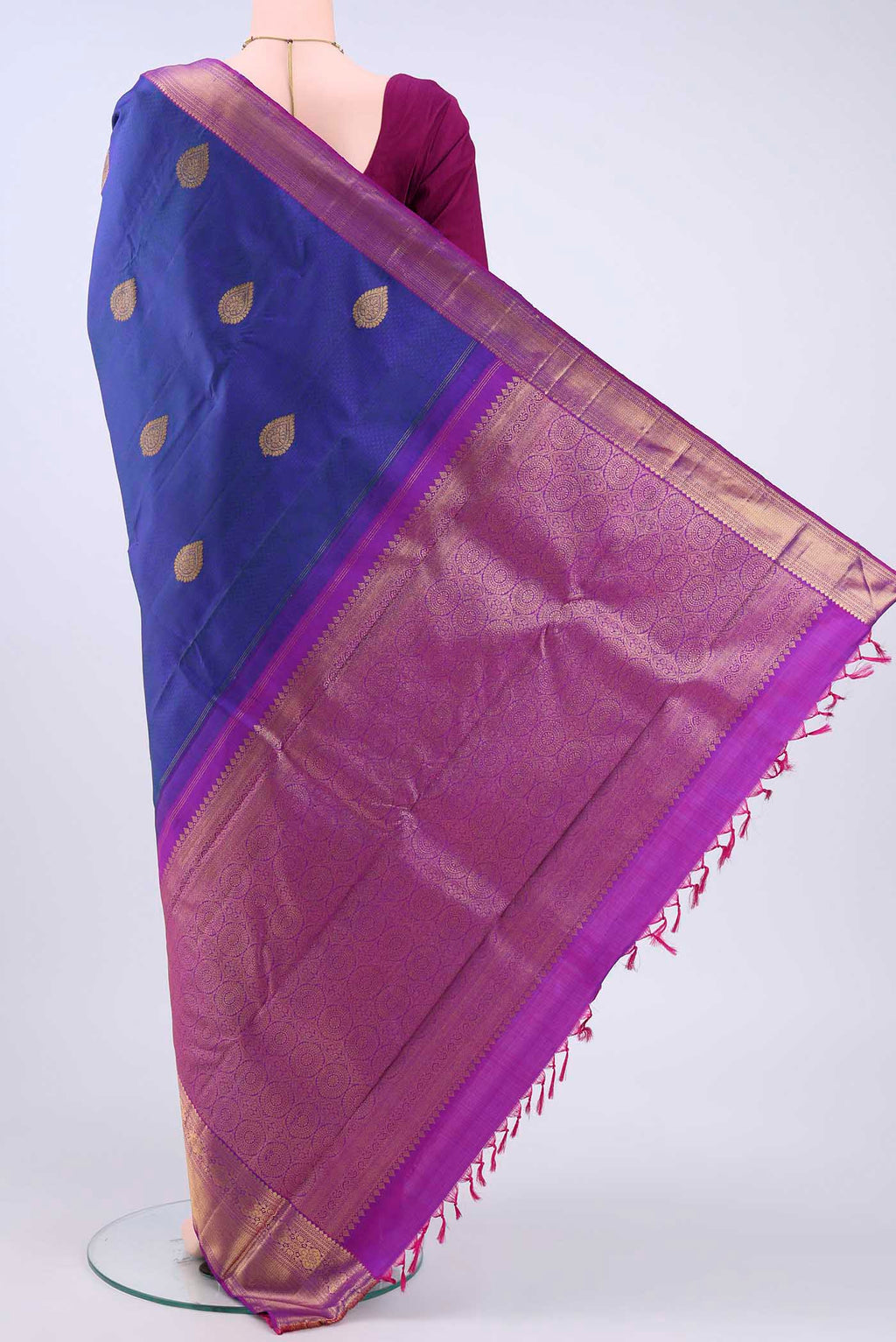 pallu body