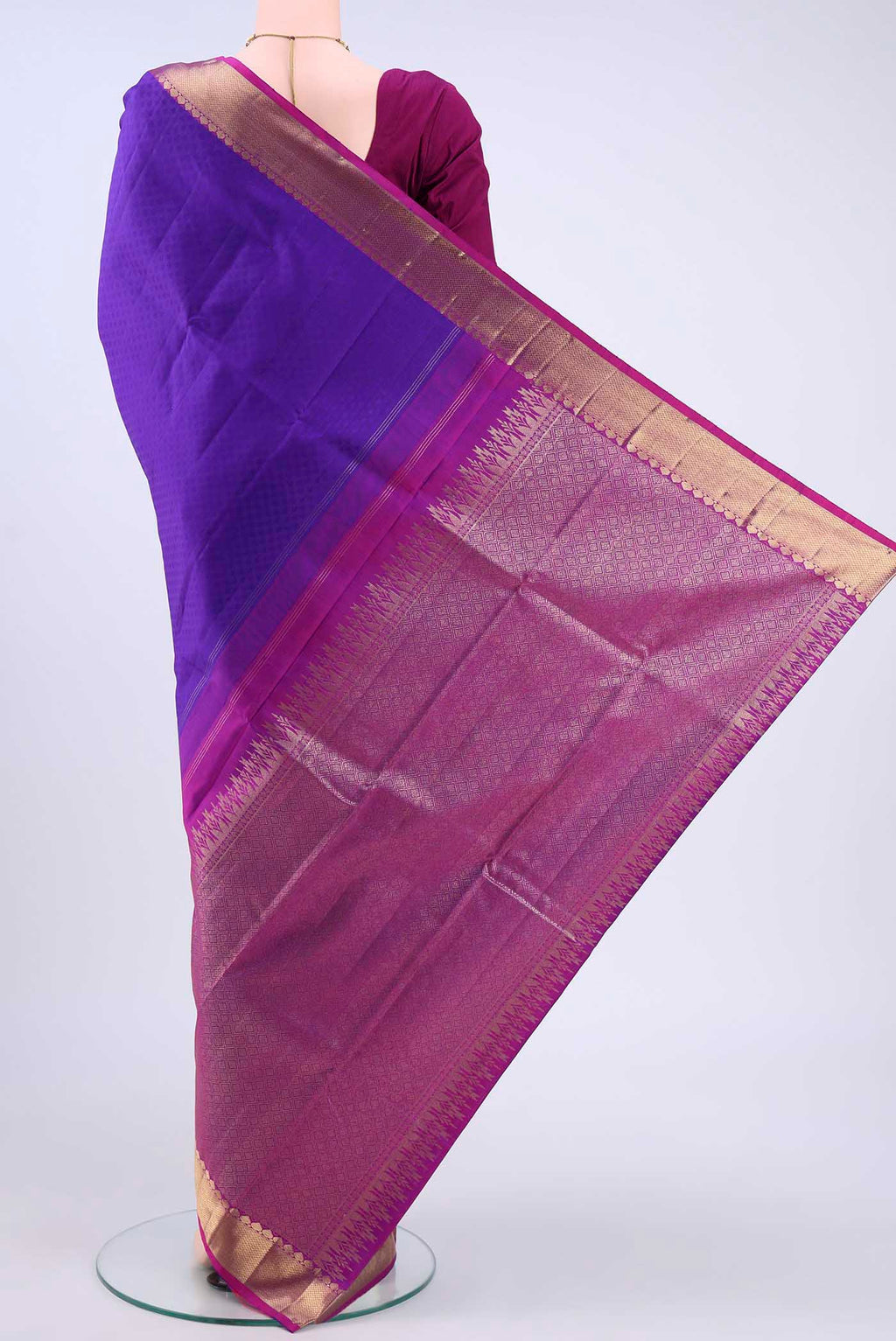 pallu body