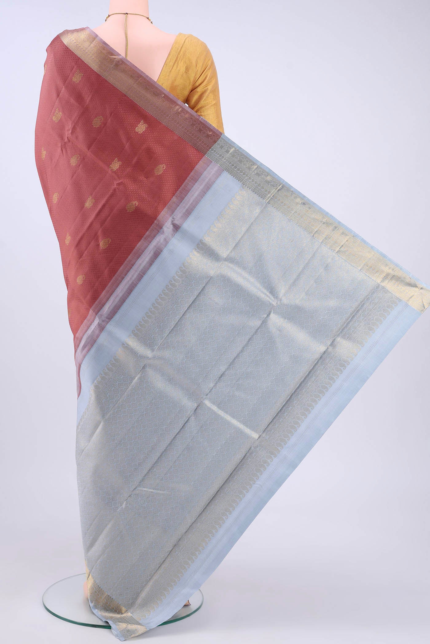 pallu body