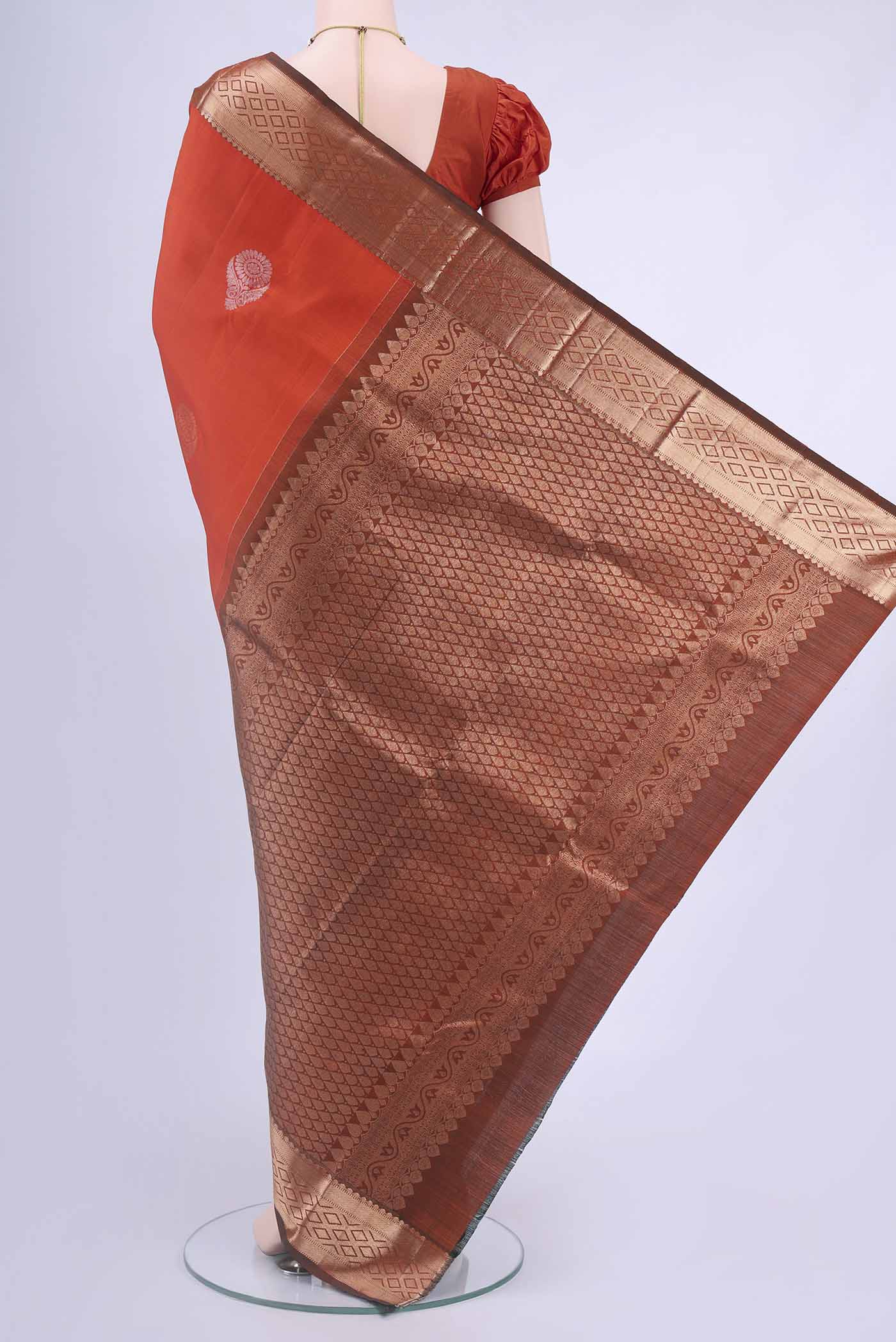 pallu body