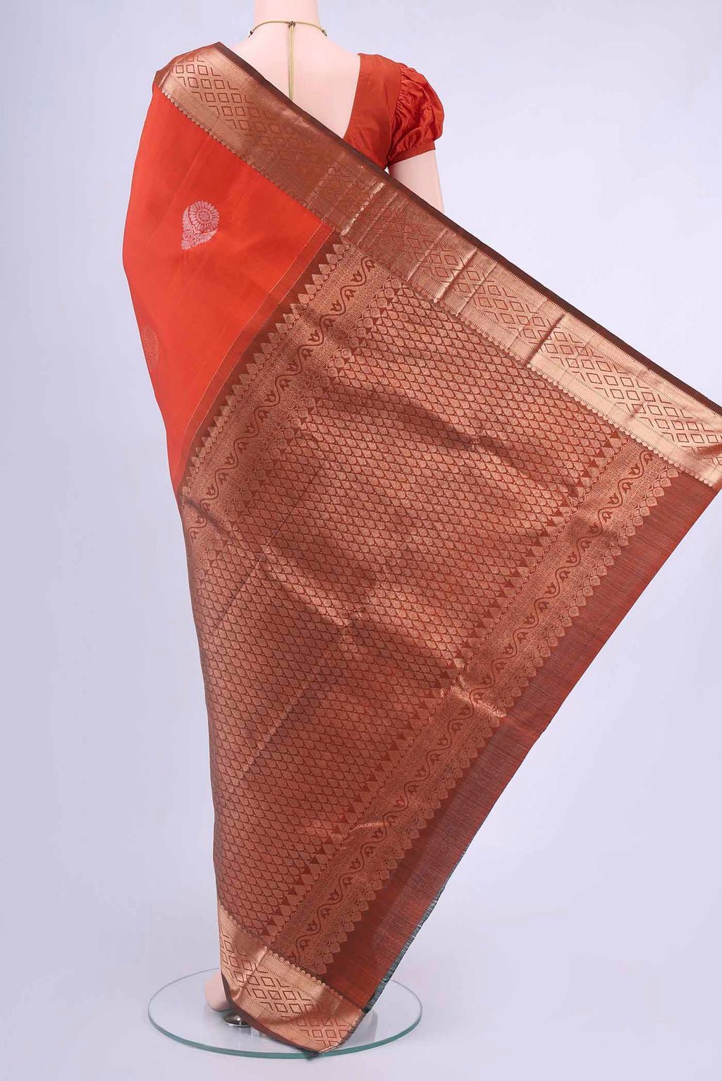 pallu body
