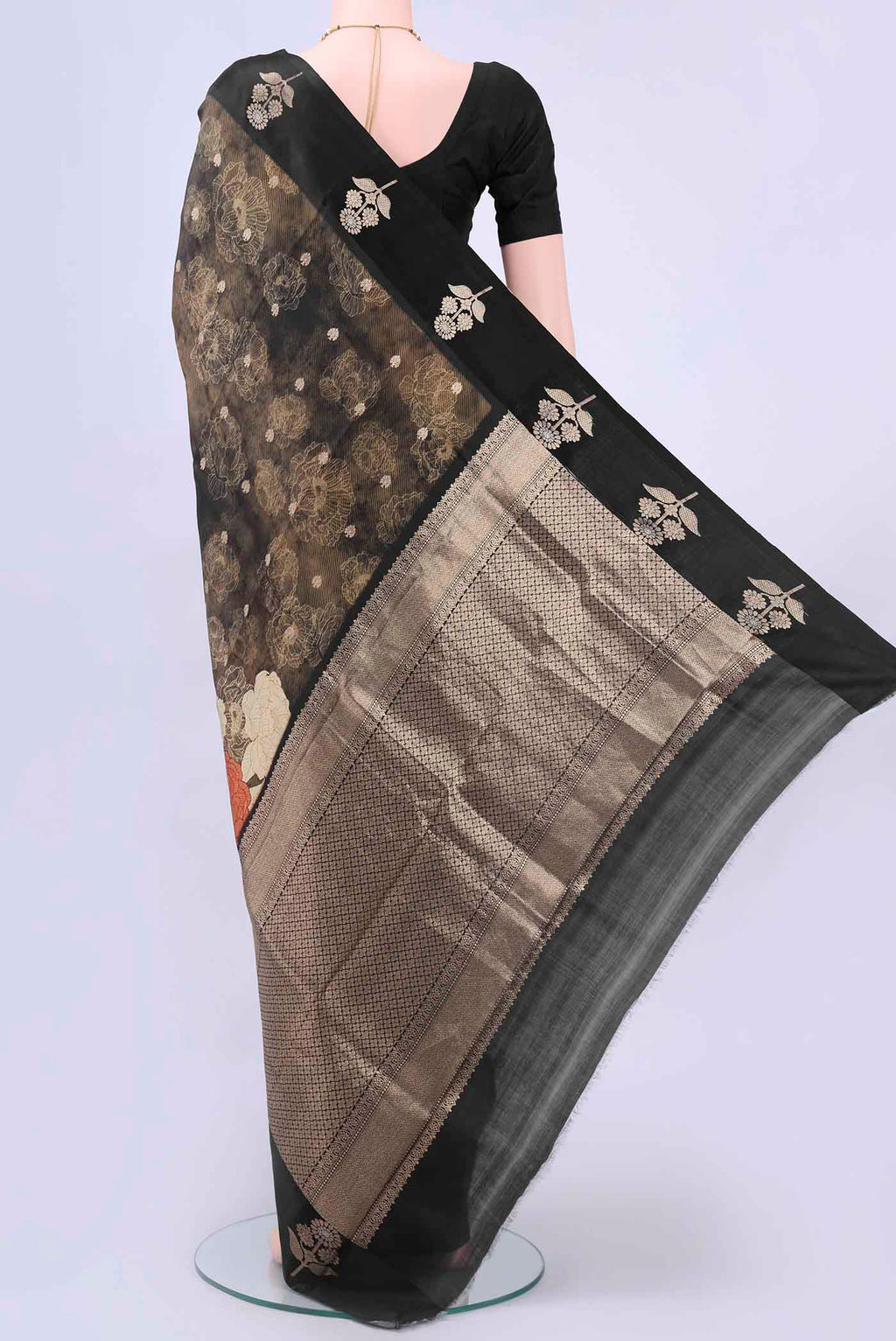 pallu body