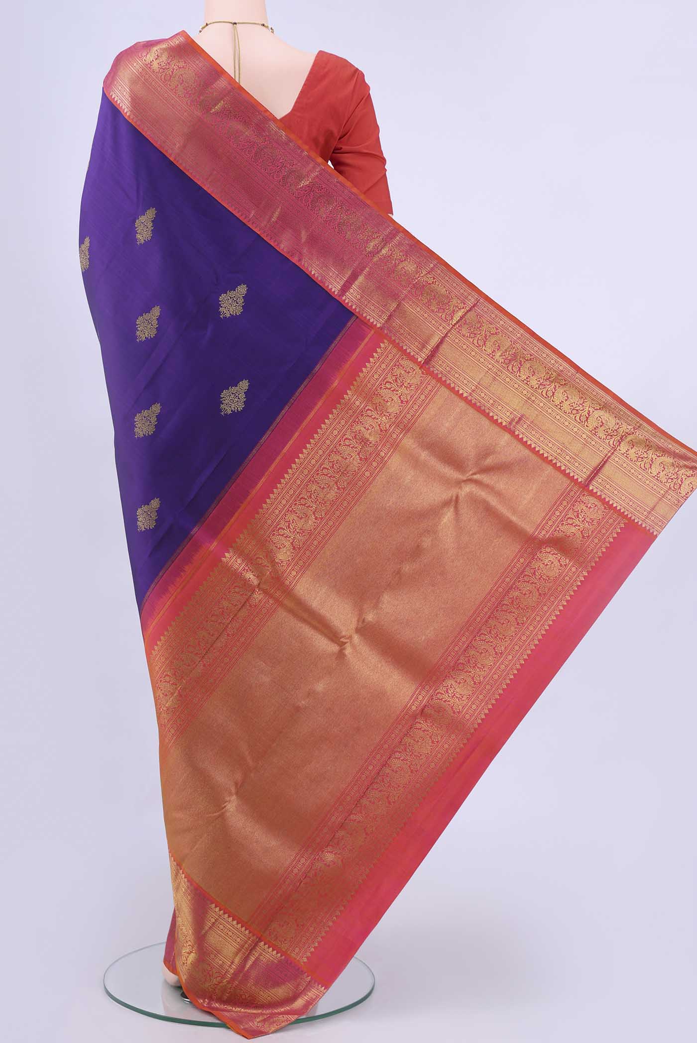 pallu body