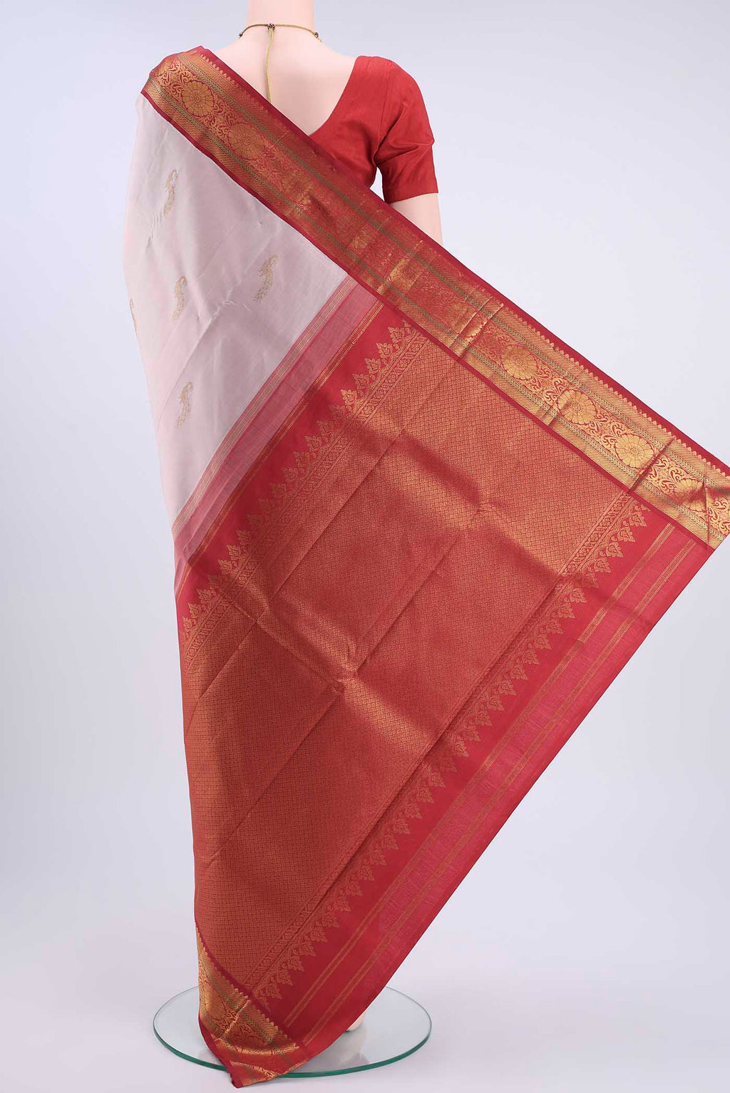 pallu body