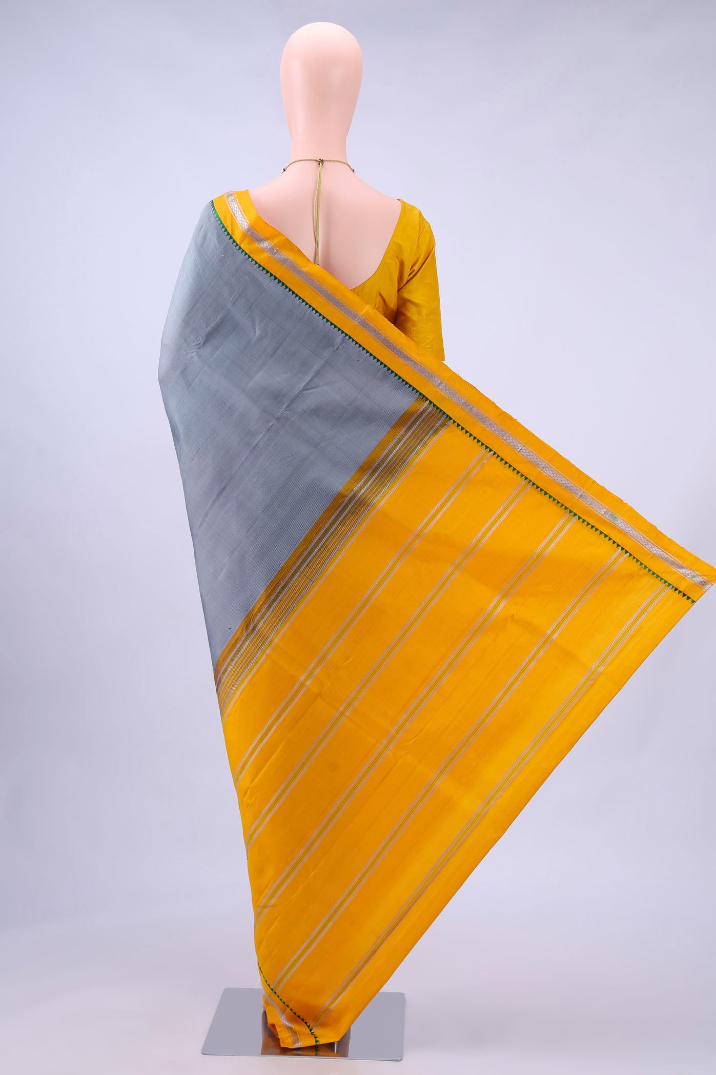 pallu body