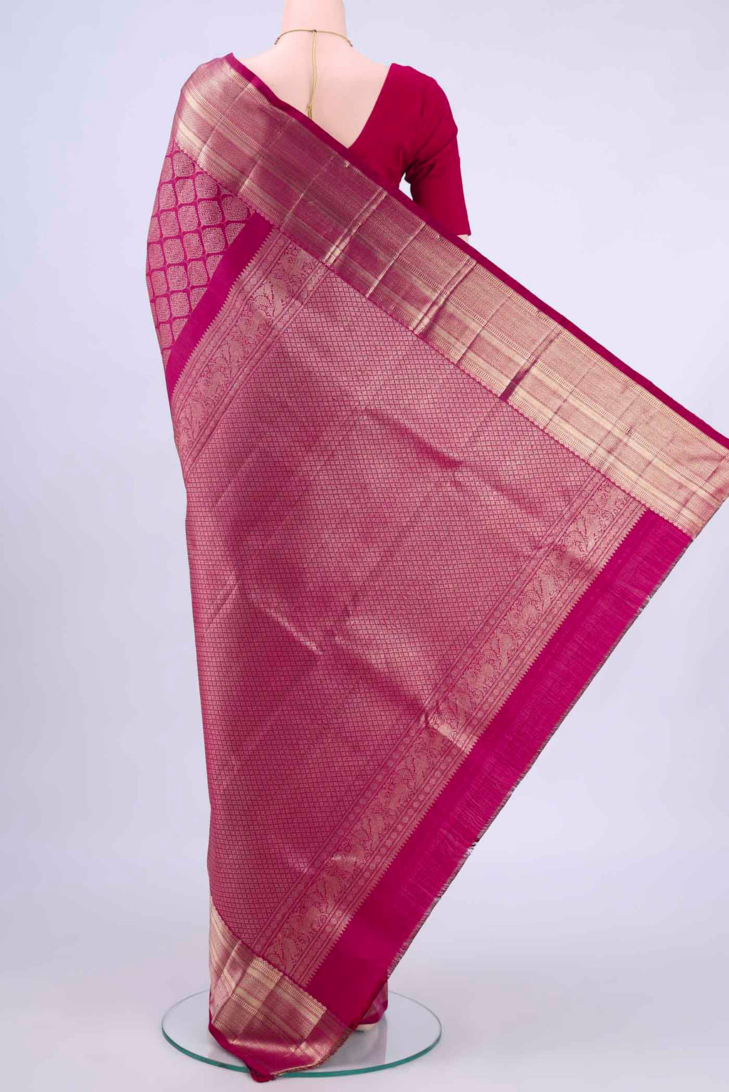 pallu body