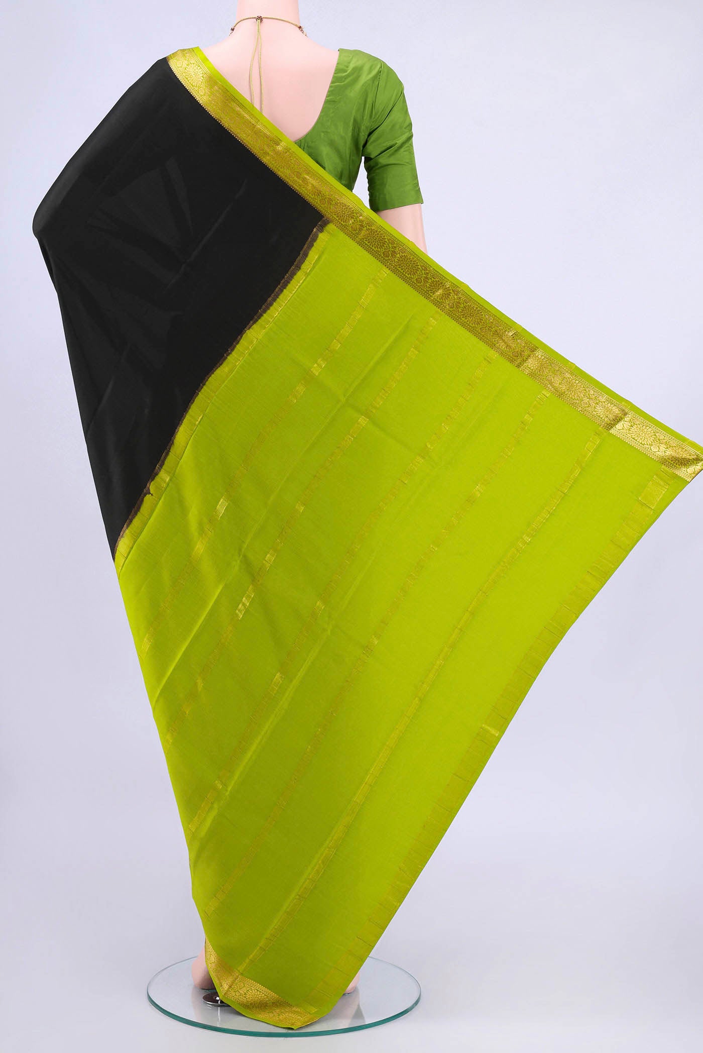 pallu body