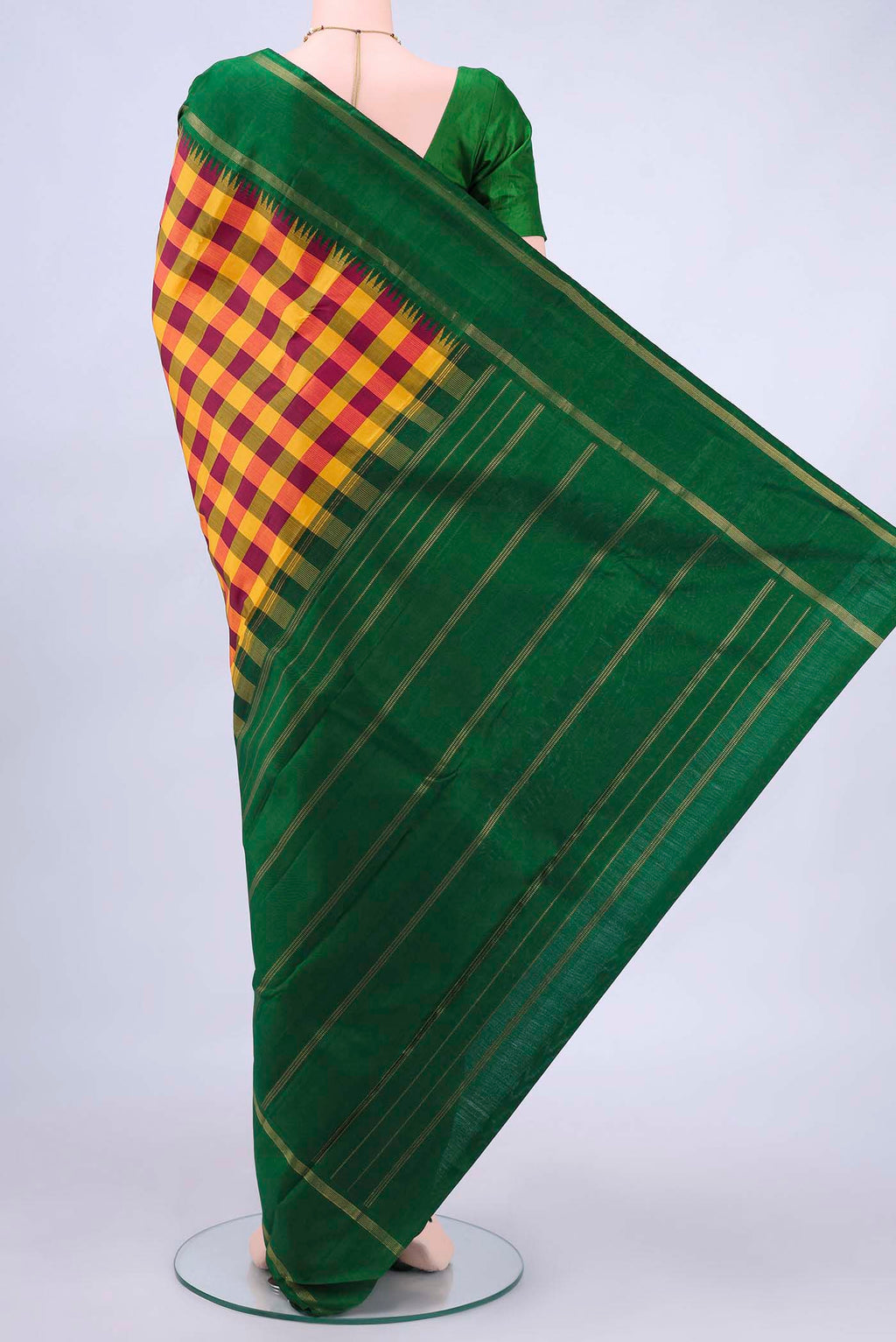 pallu body
