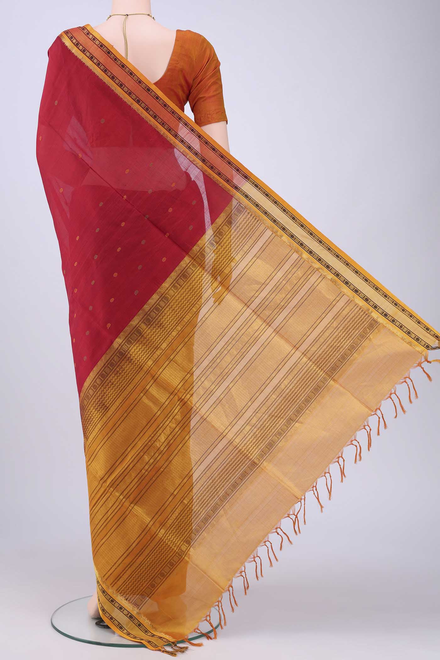 pallu body