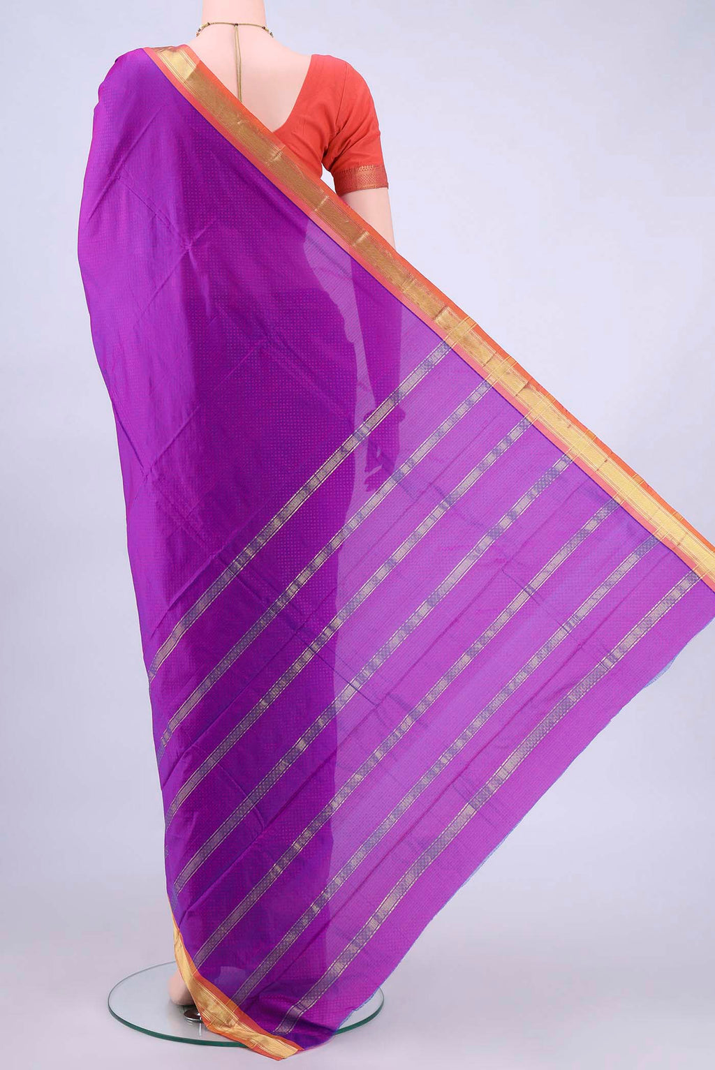 pallu body