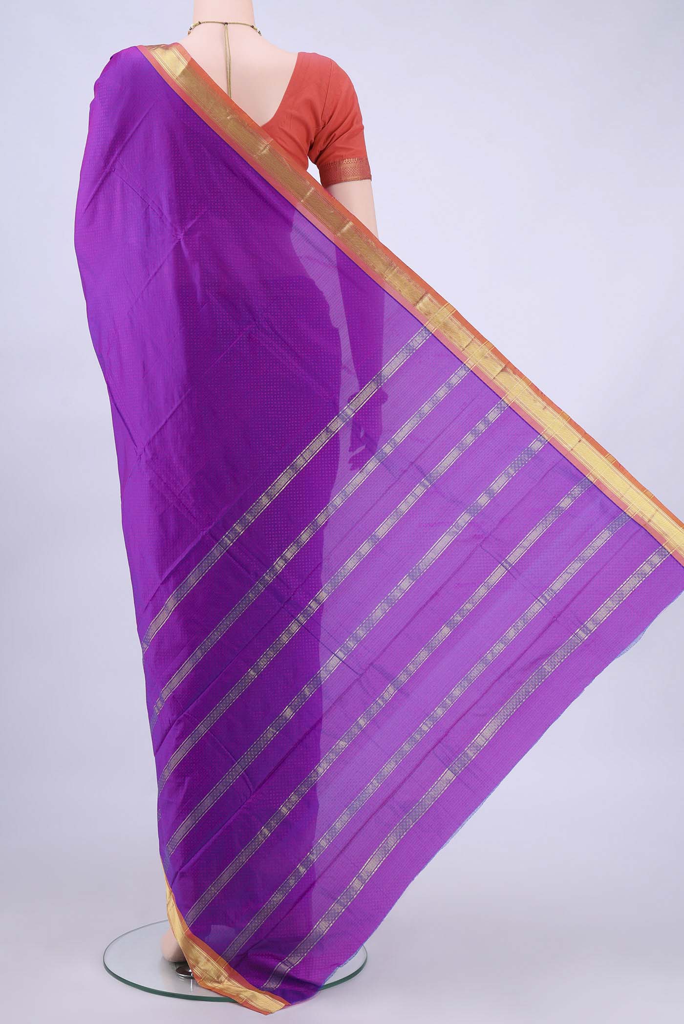 pallu body
