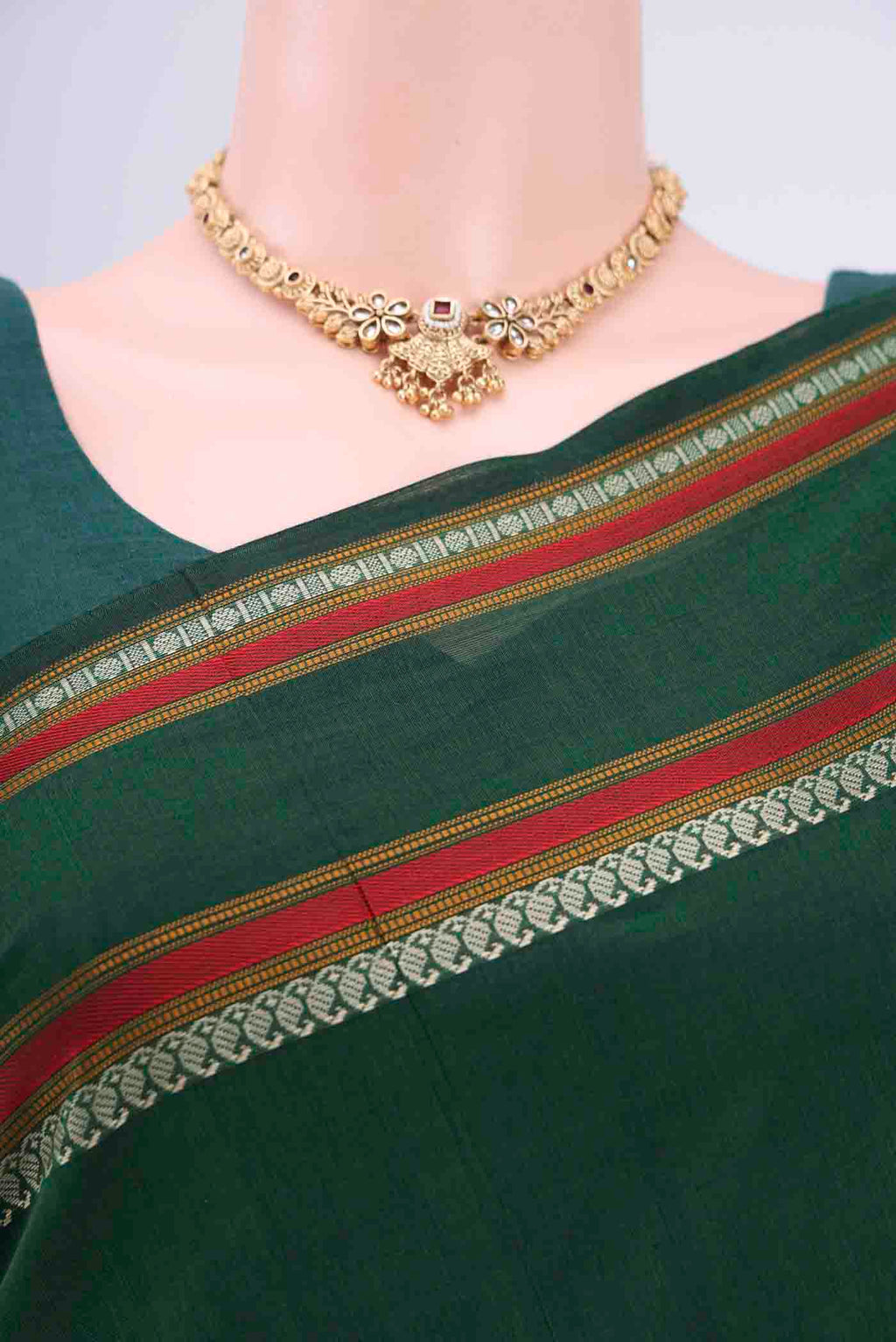 Border image of Bottle Green Kanchi Cotton Saree with Thread Butta on the body and Thread Border
