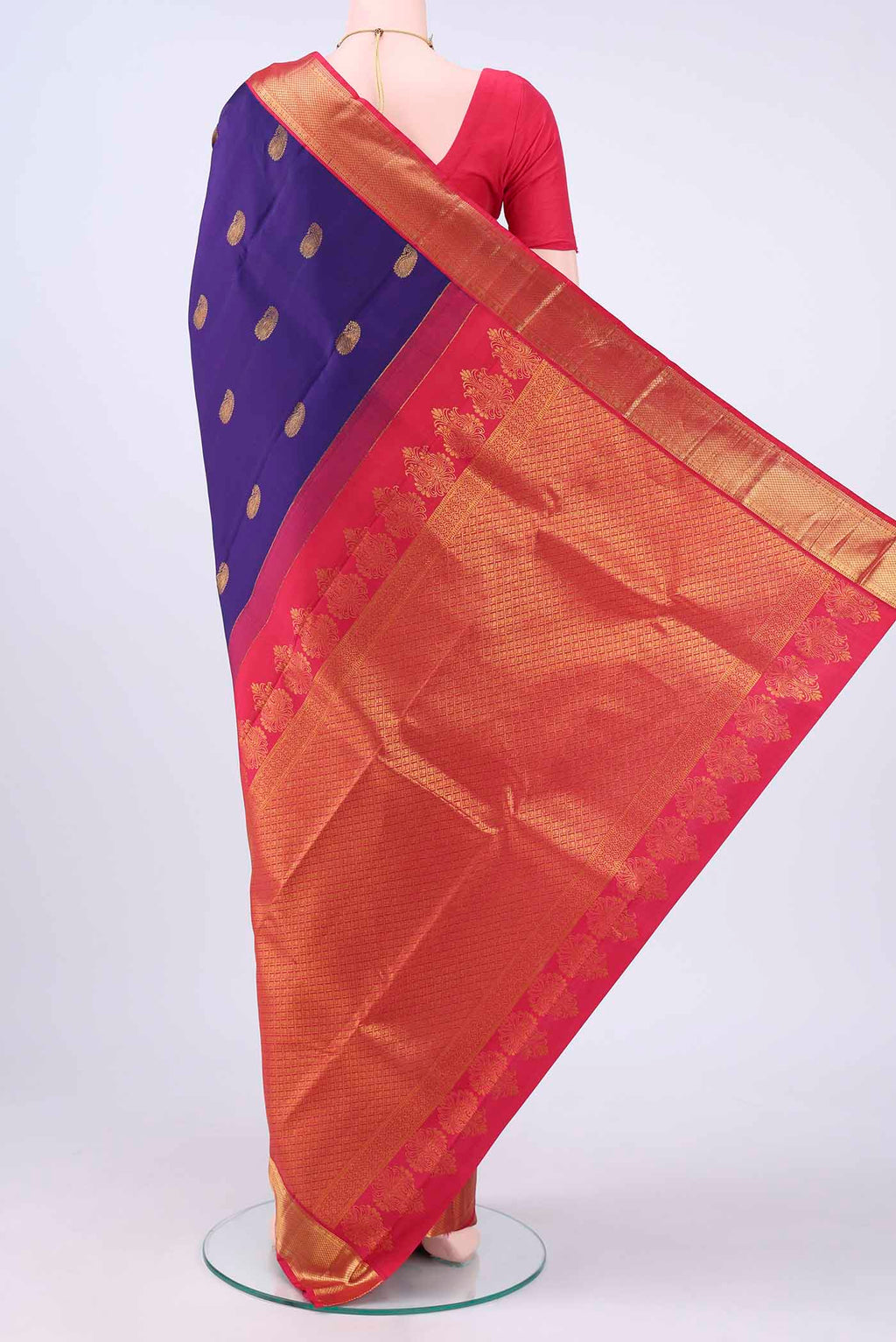 pallu body
