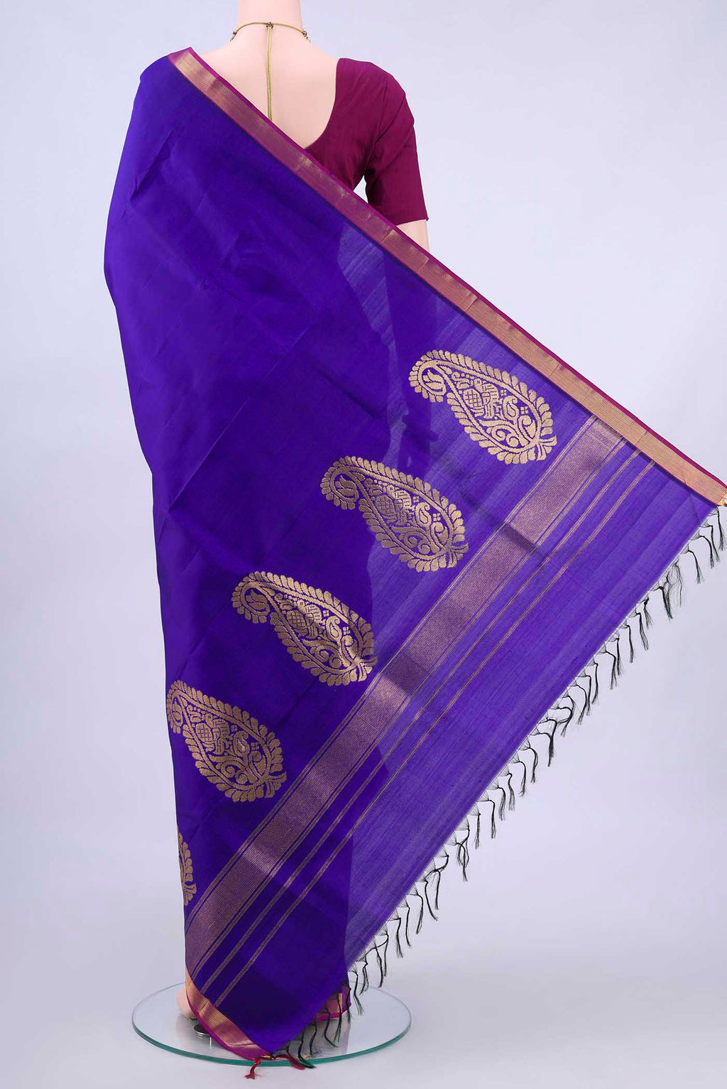 pallu body
