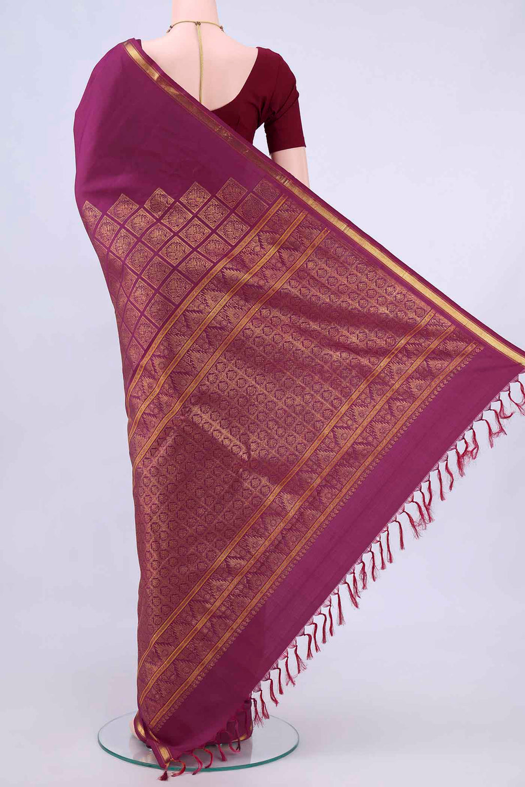 pallu body