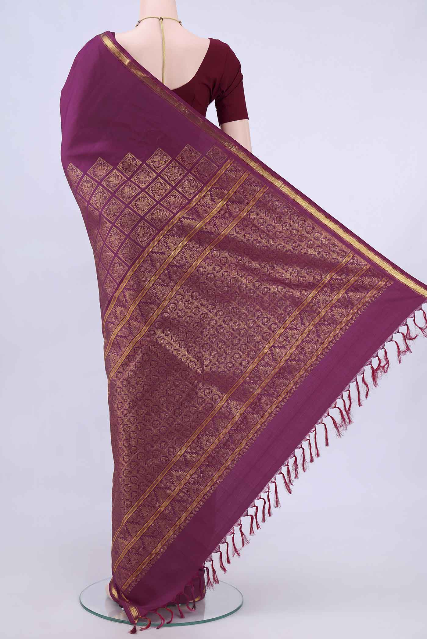 pallu body