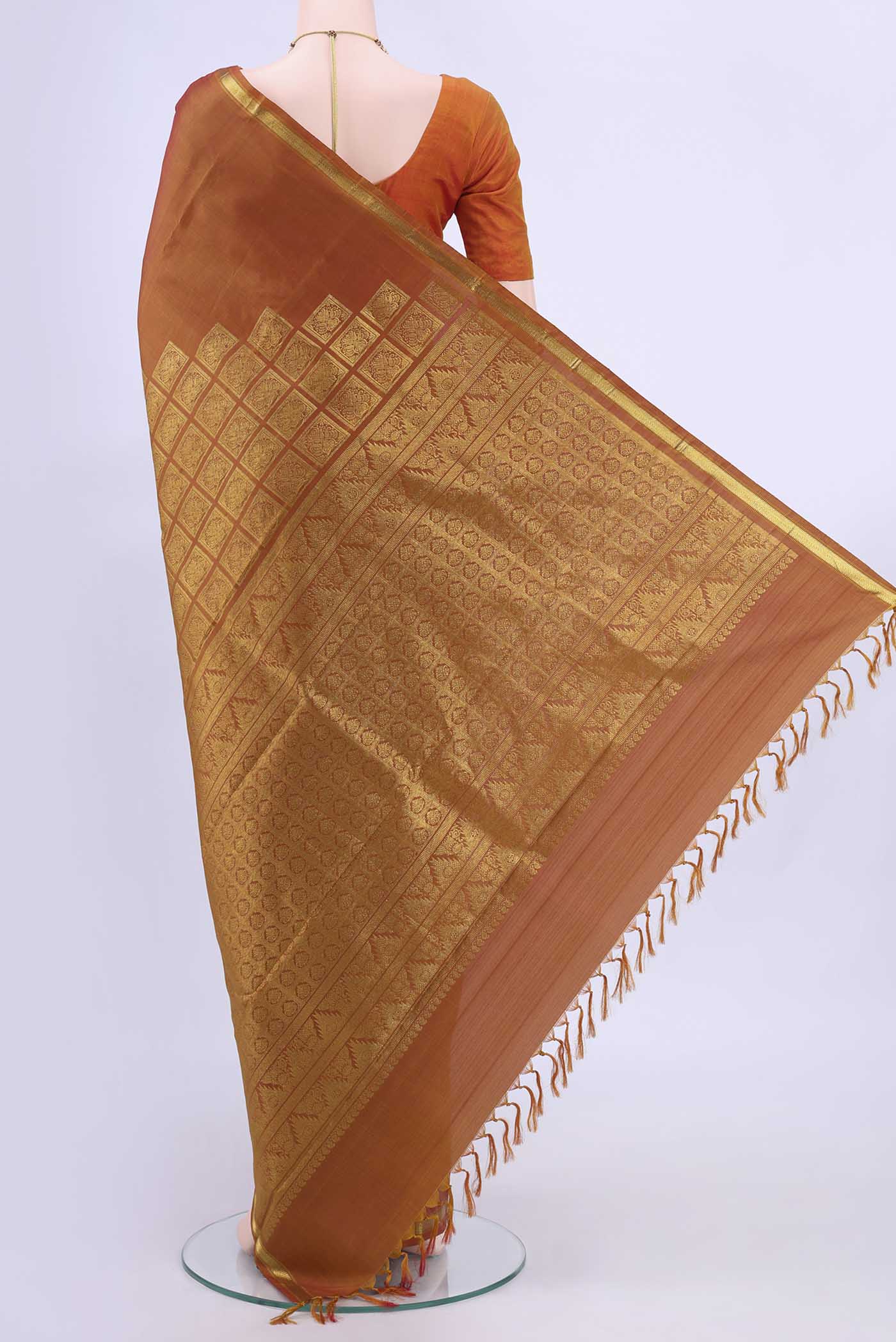 pallu body
