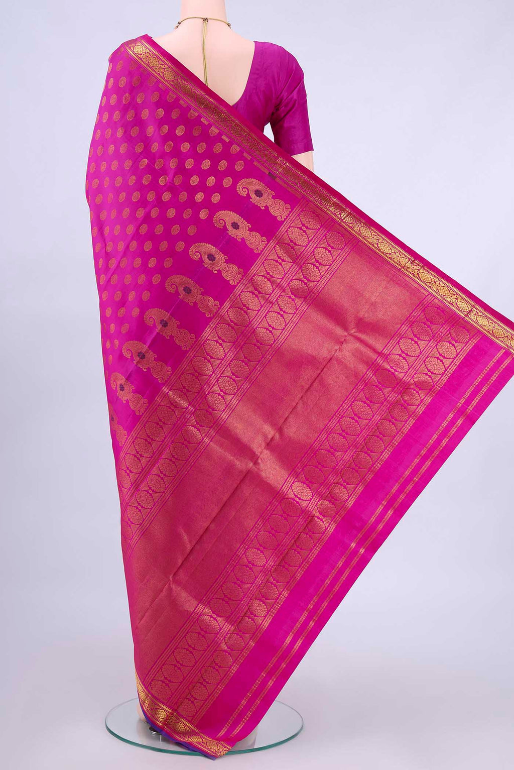 pallu body
