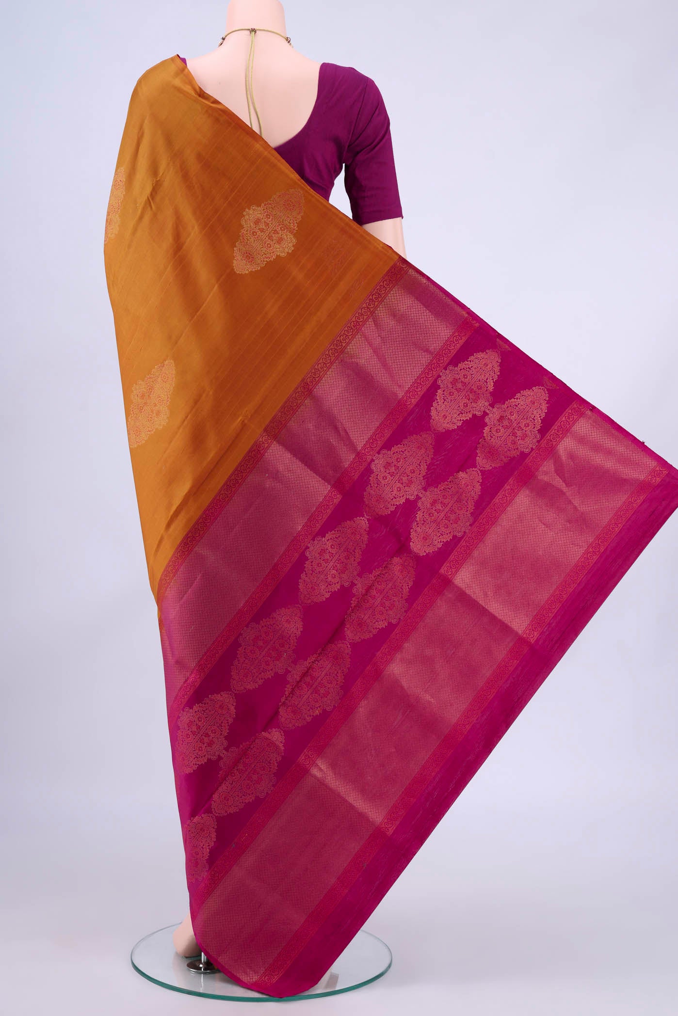 pallu body