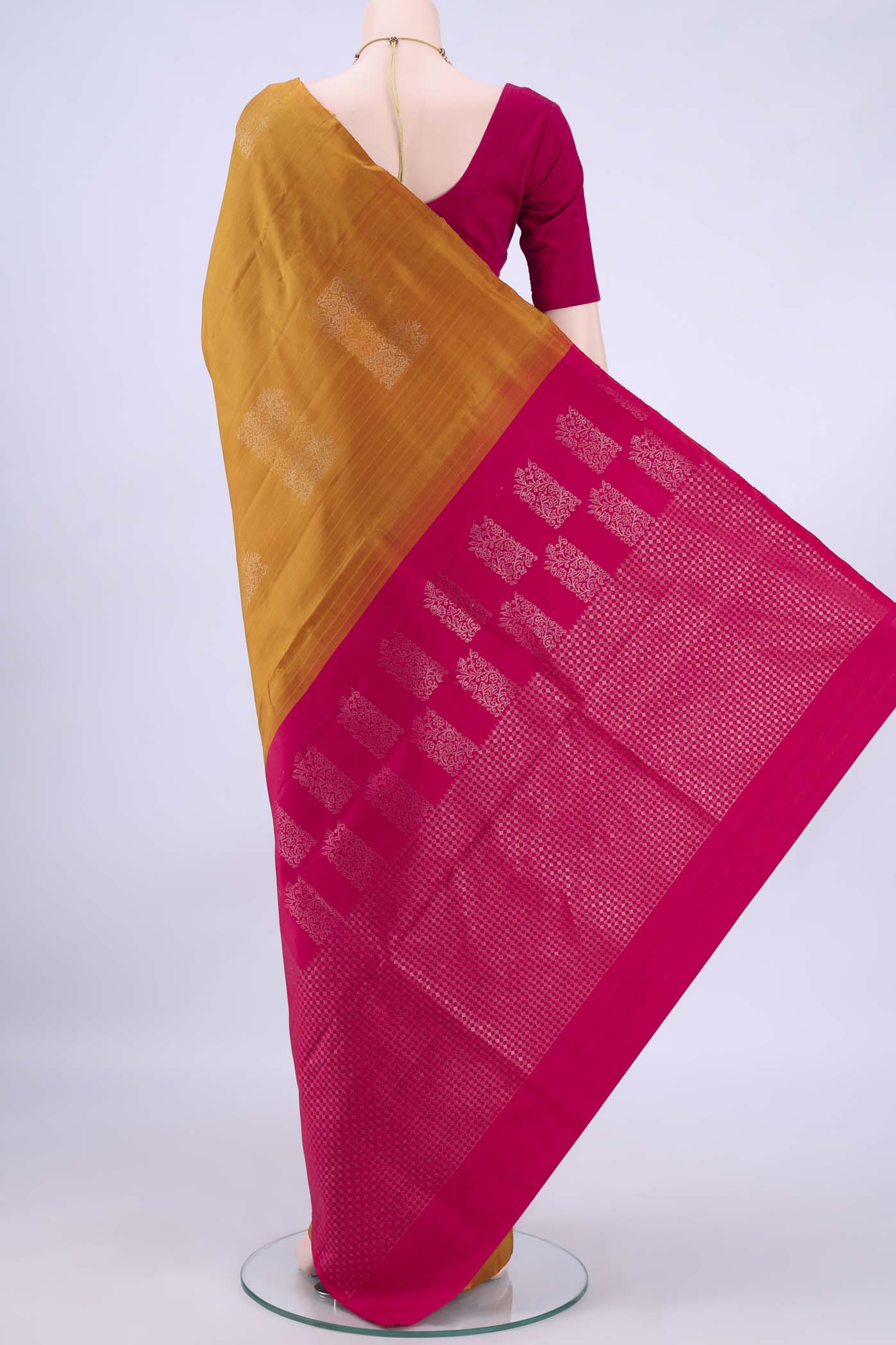 pallu body