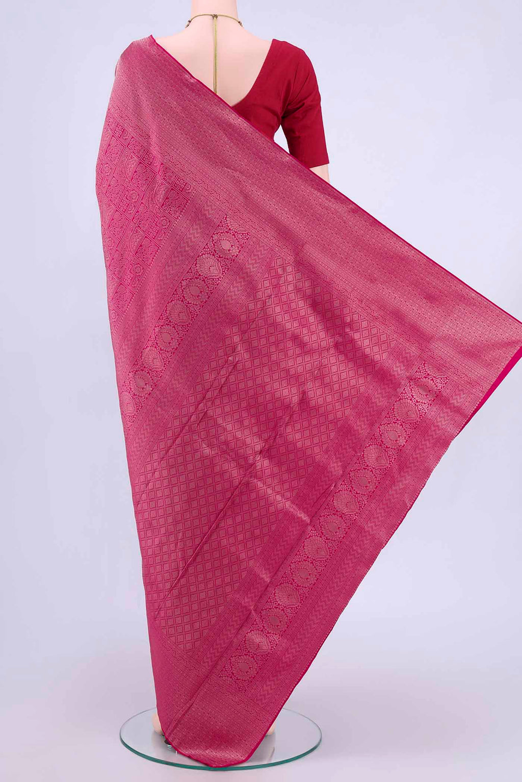 pallu body