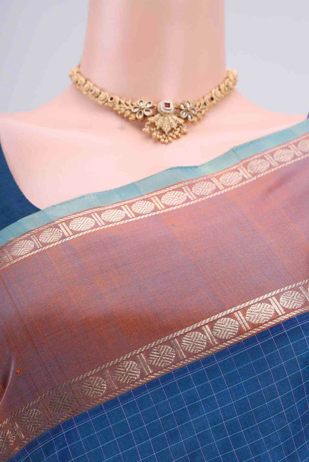 Border image of Blue Dual Tone Blended Coimbatore Silk Cotton Saree with Checked design on the body and Zari Border. 