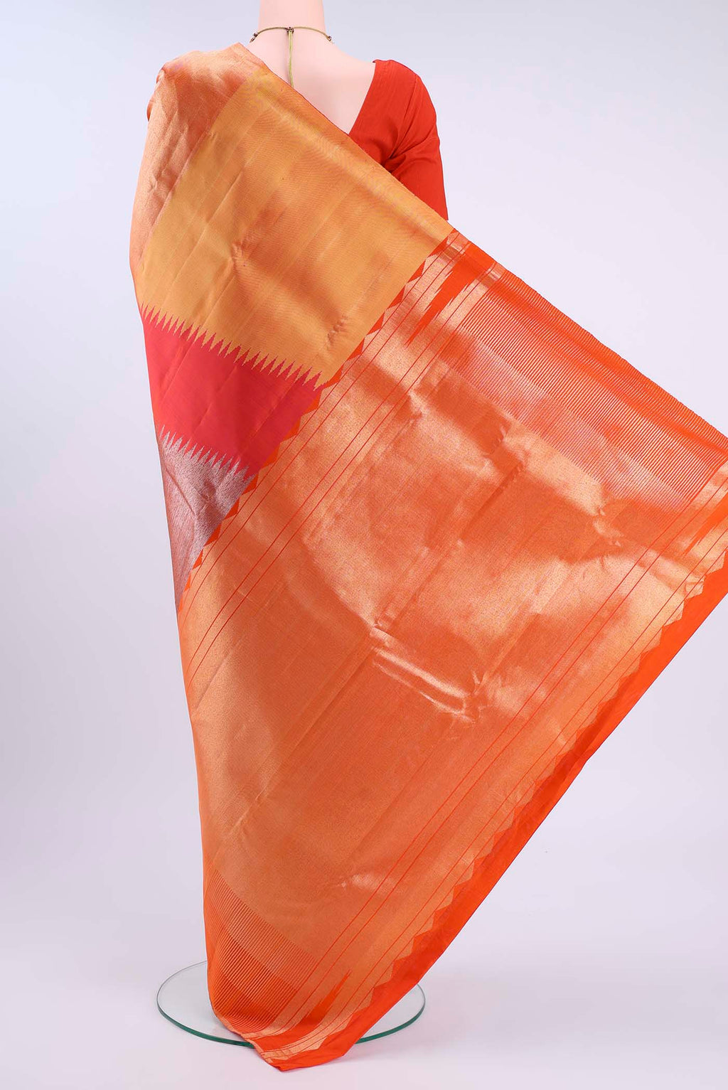 pallu body