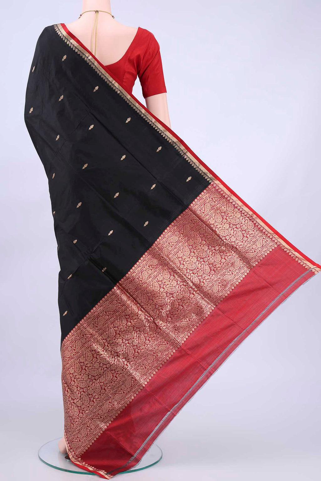 pallu body