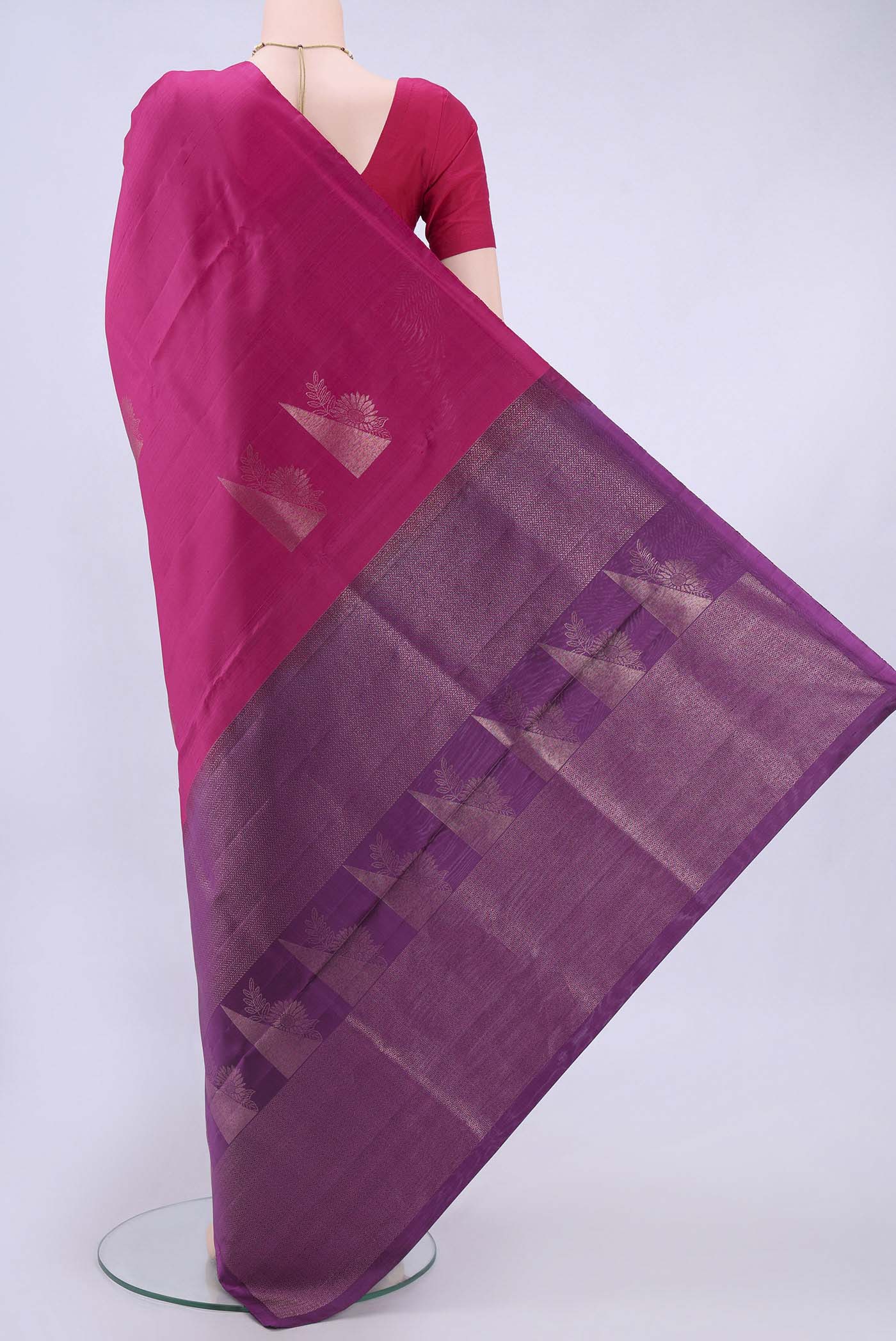 pallu body