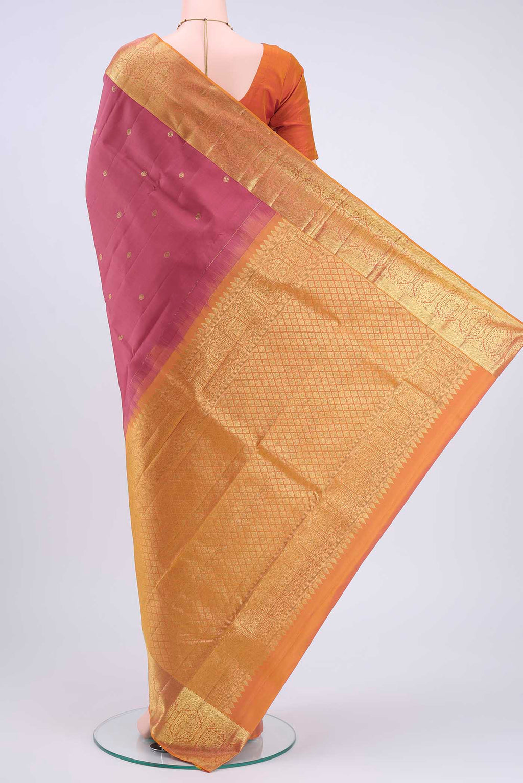 pallu body