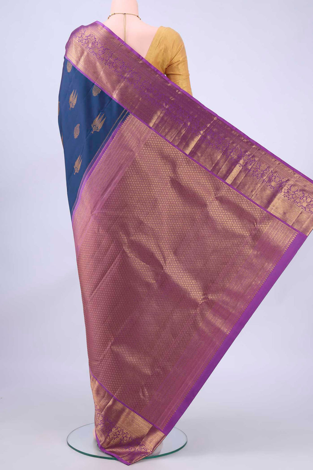 pallu body