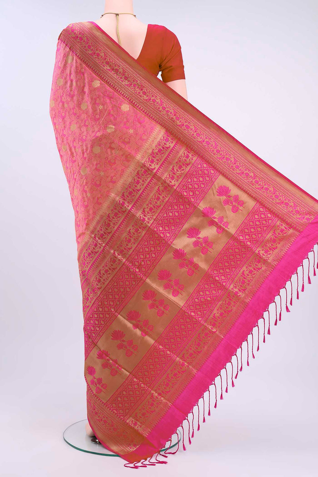 pallu body