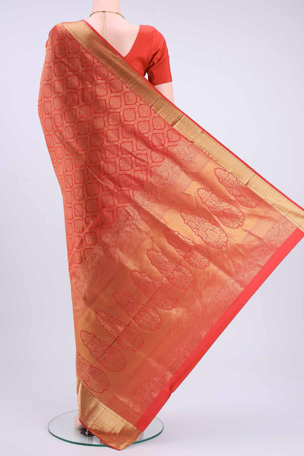pallu body