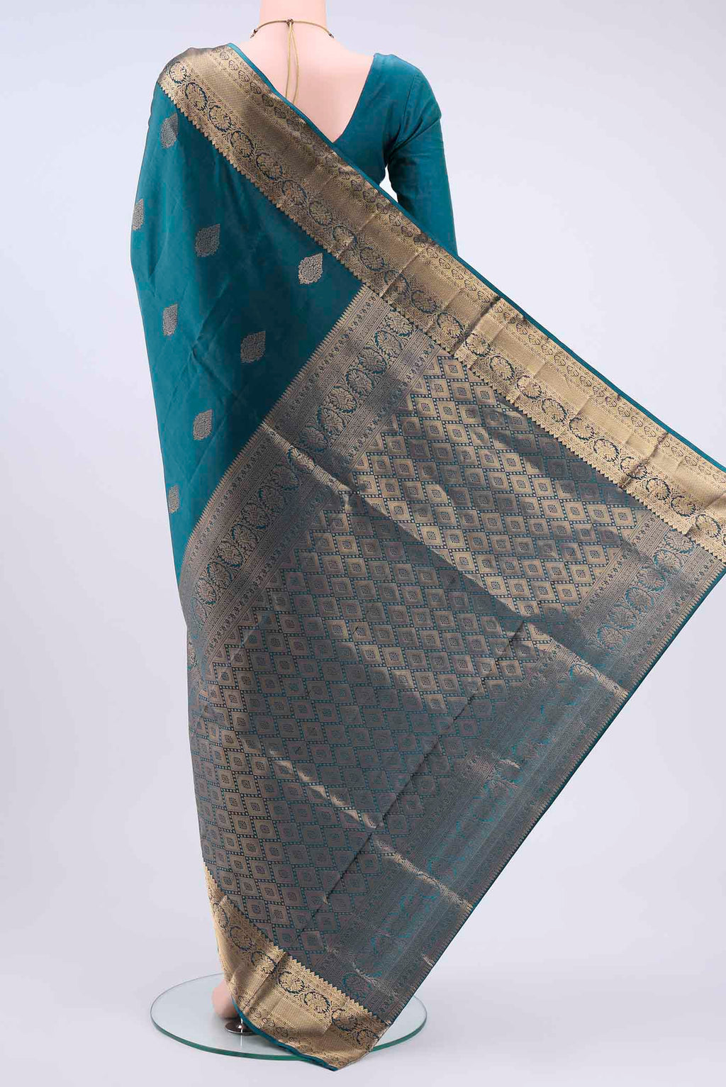 pallu body