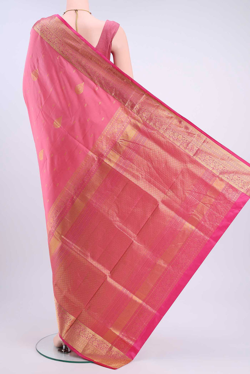 pallu body