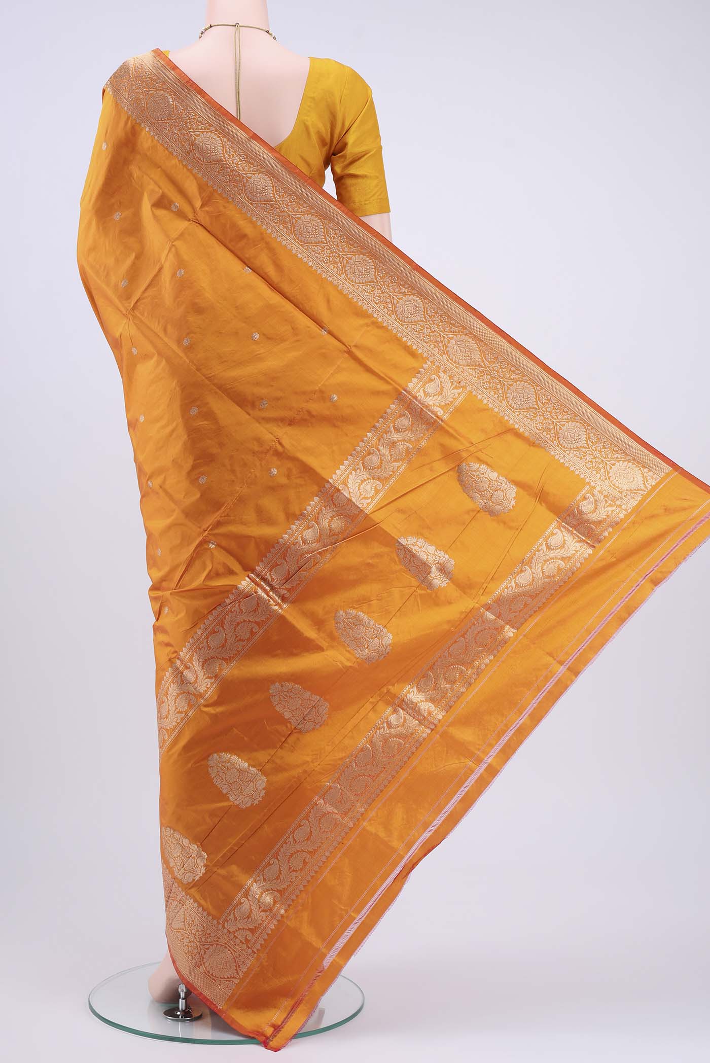 pallu body