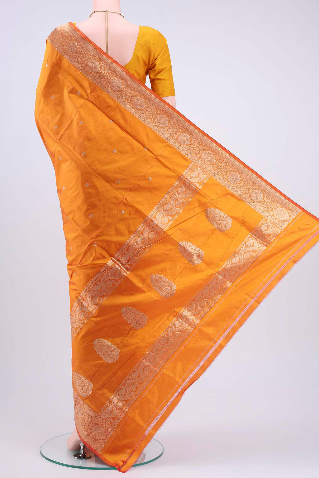pallu body