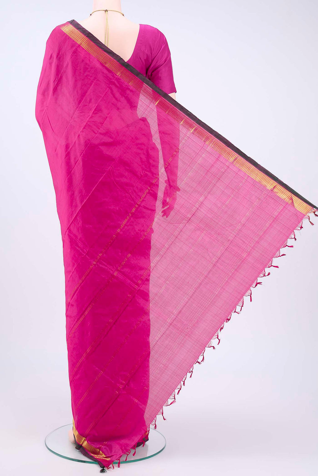 pallu body