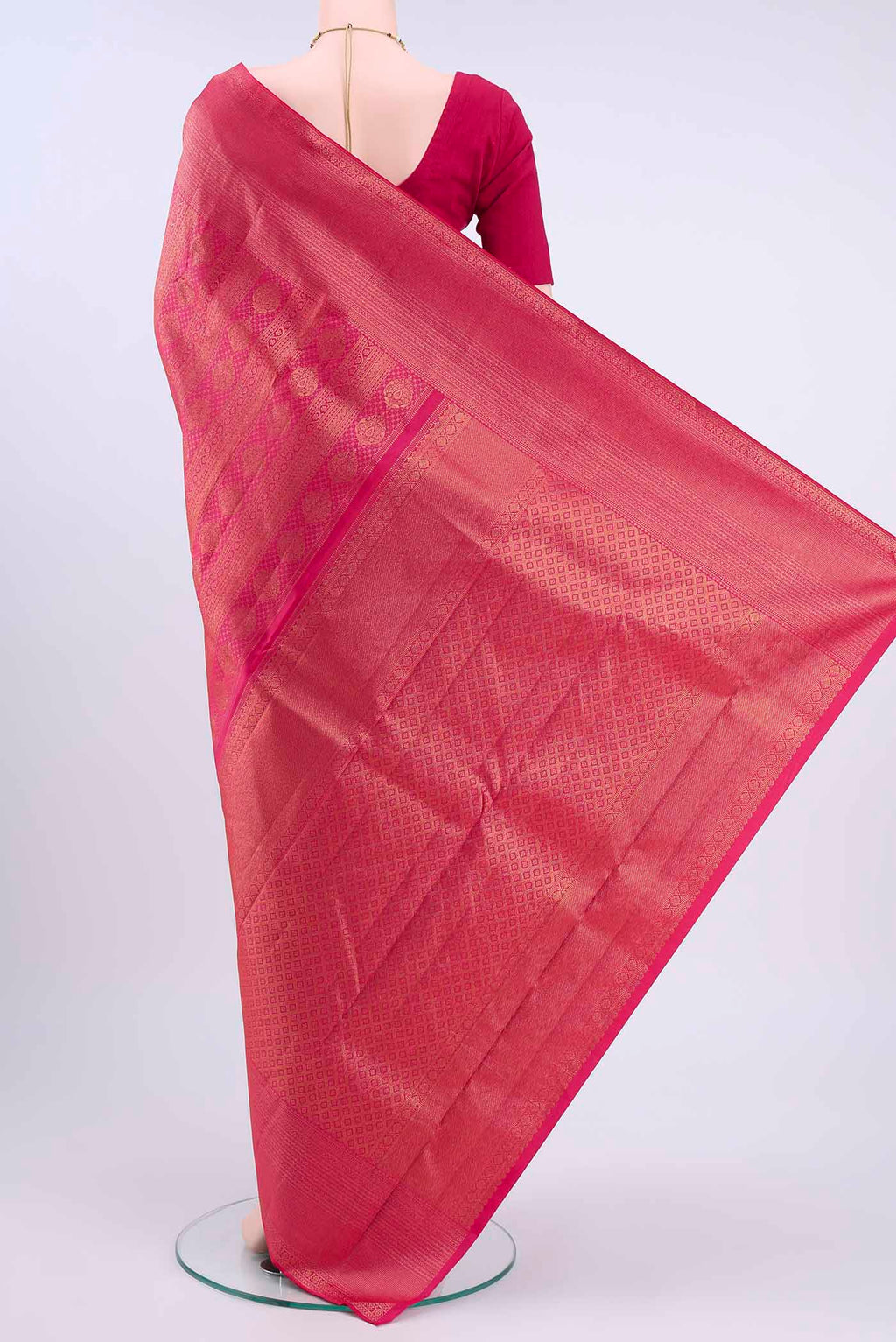 pallu body