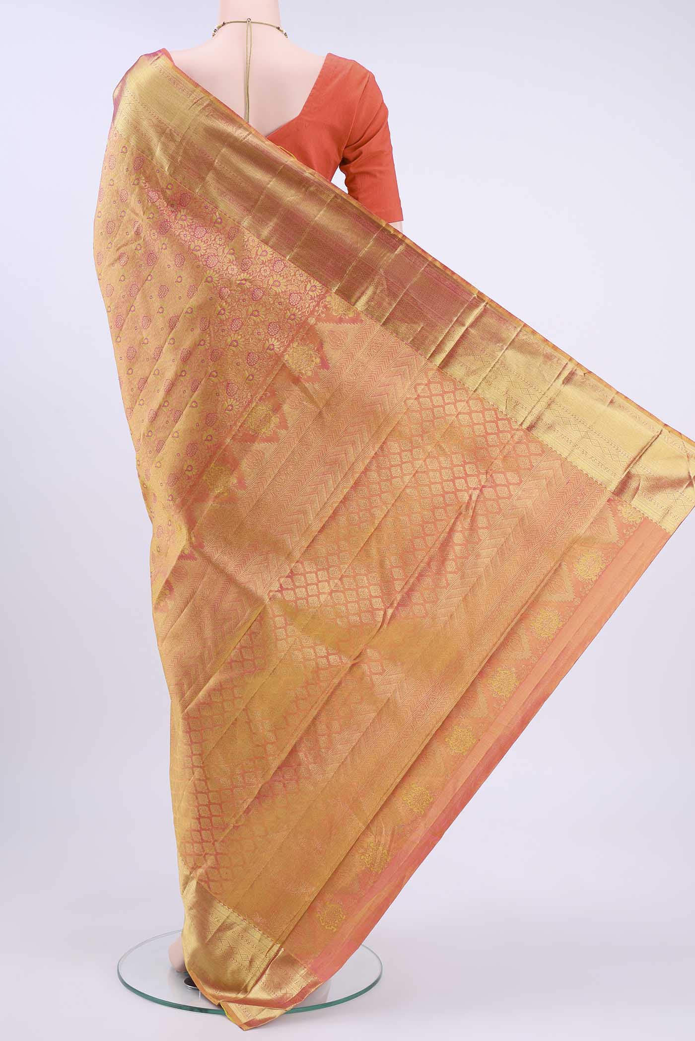 pallu body
