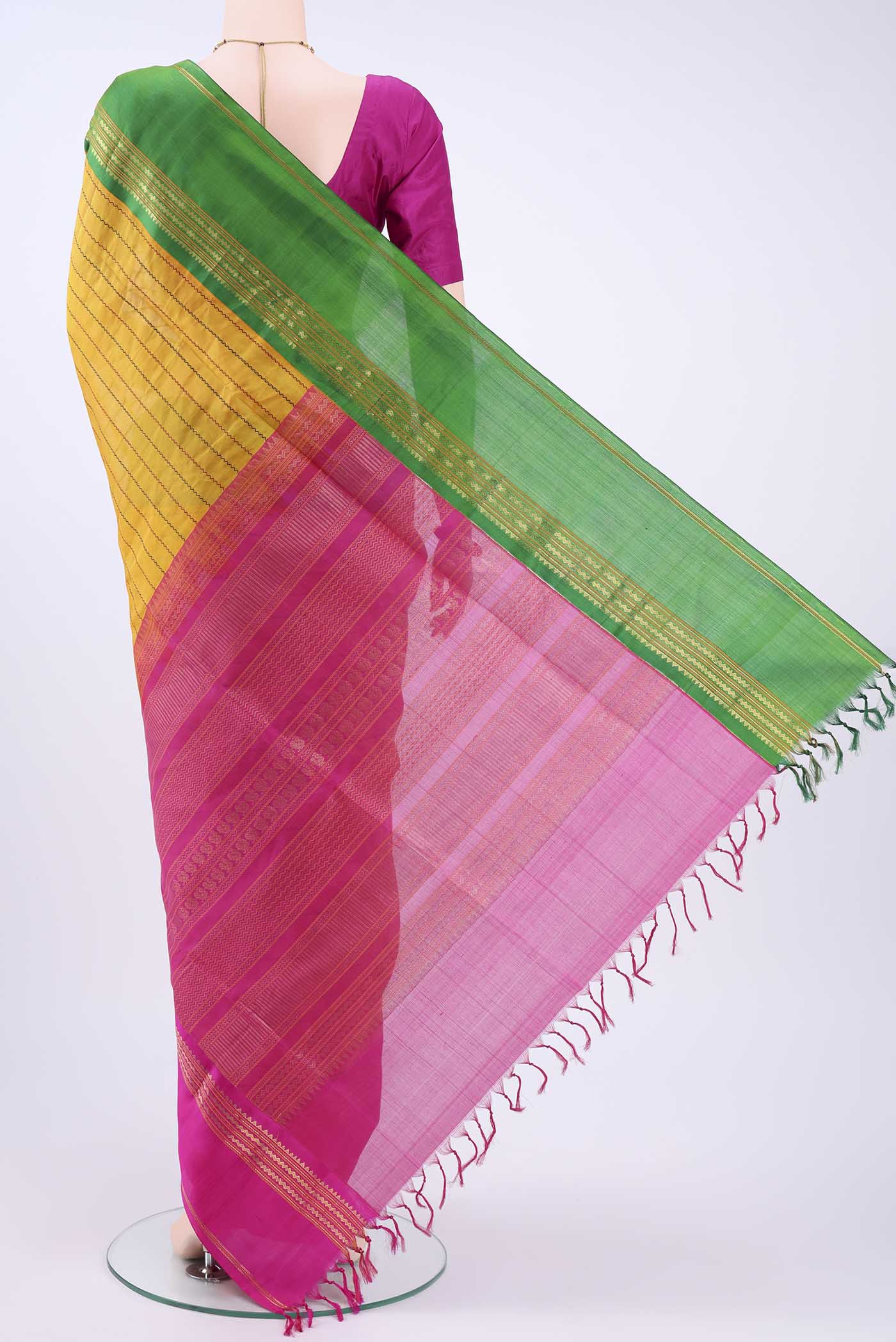 pallu body