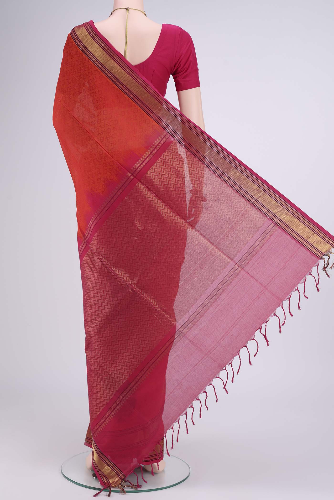 pallu body