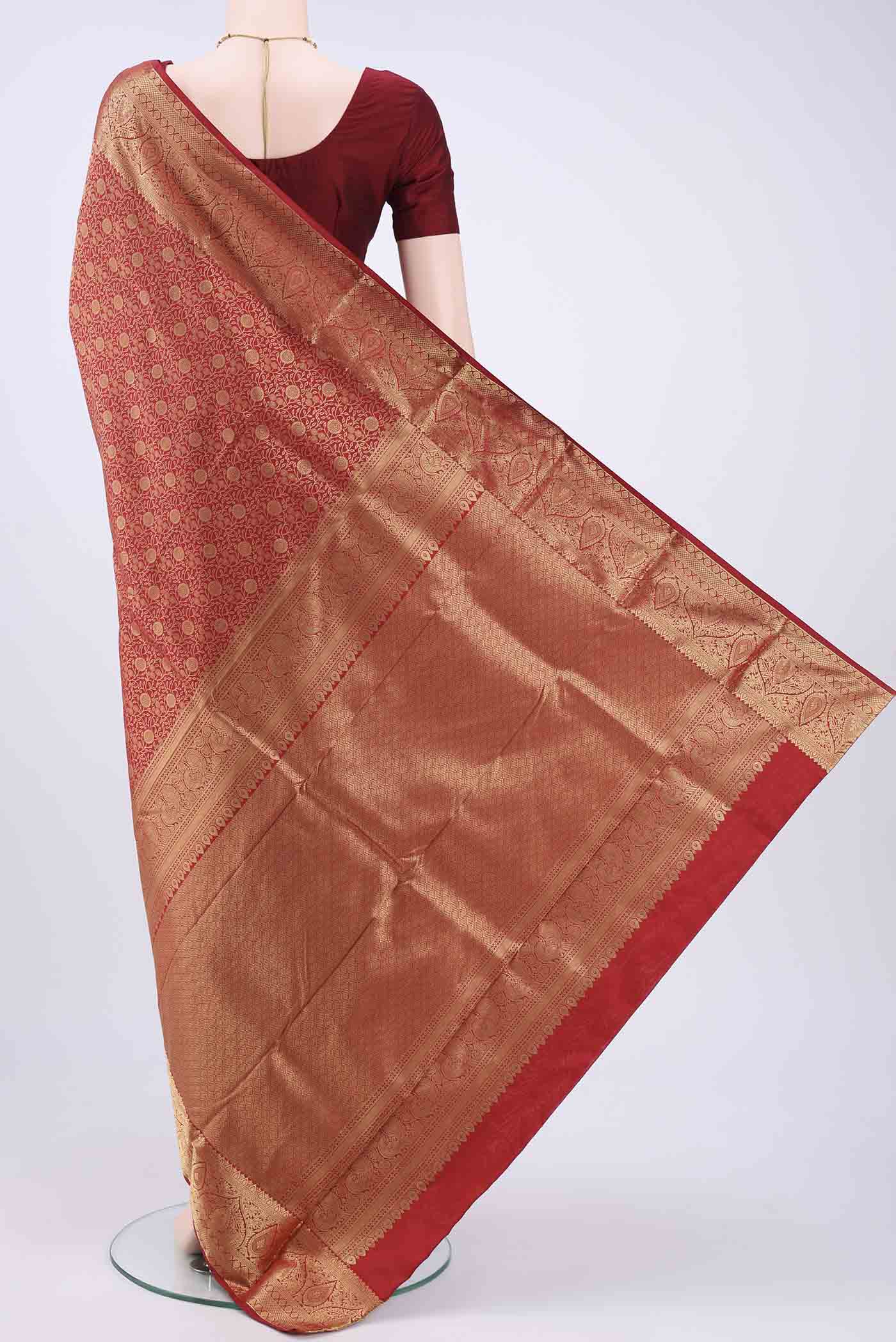 pallu body