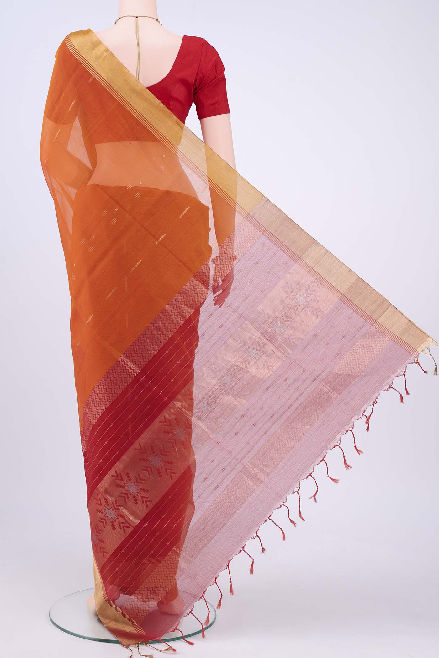 pallu body