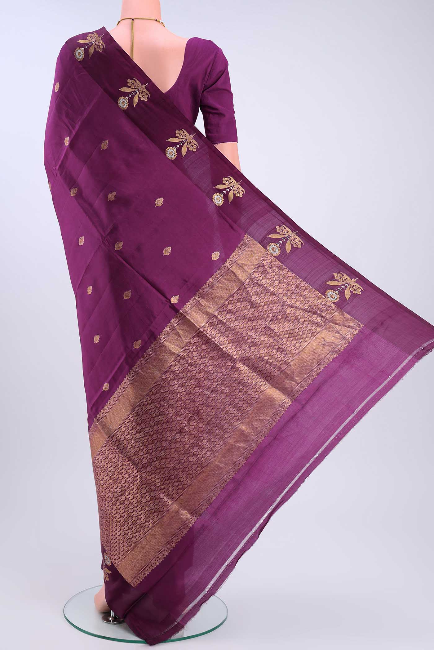 pallu body