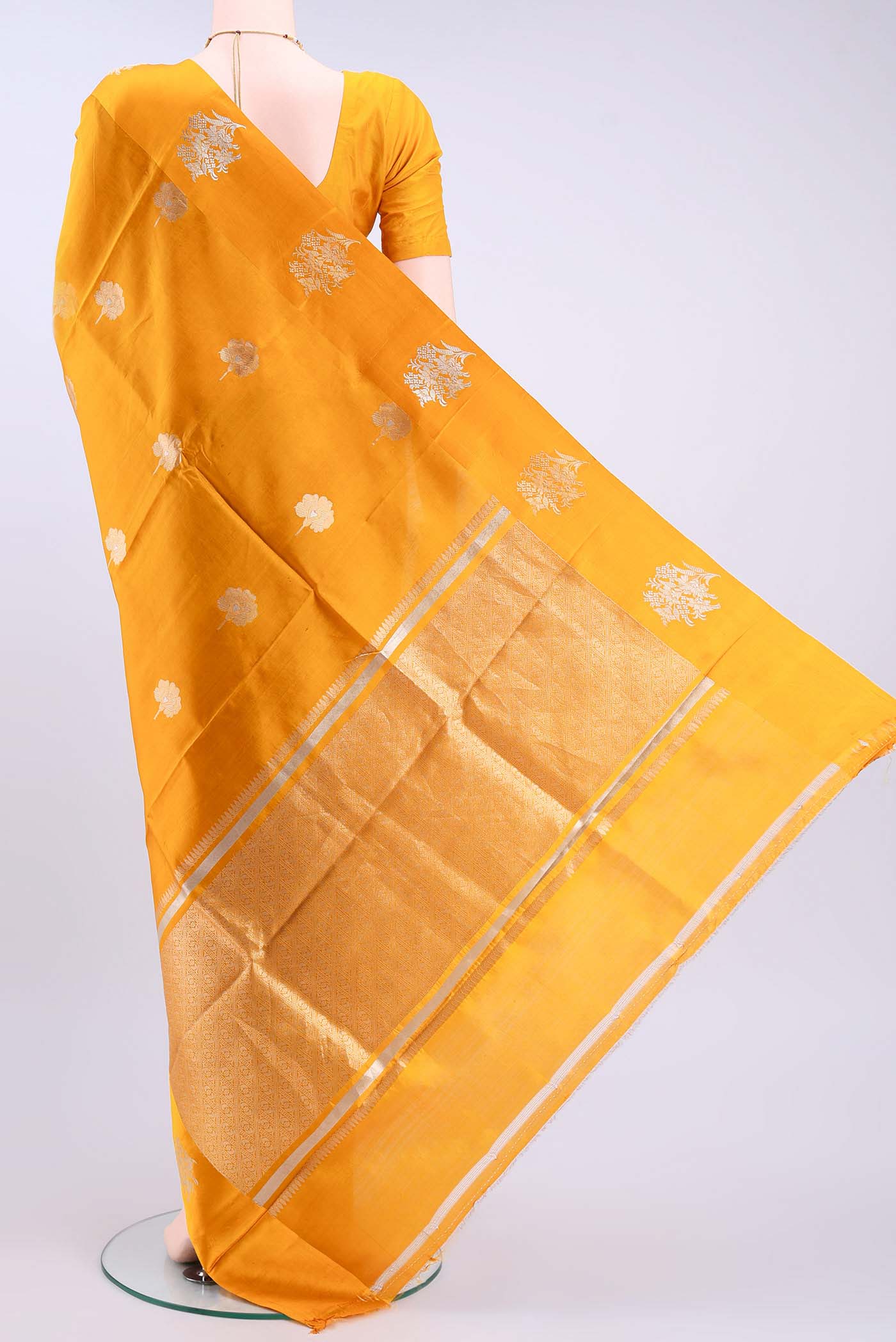 pallu body