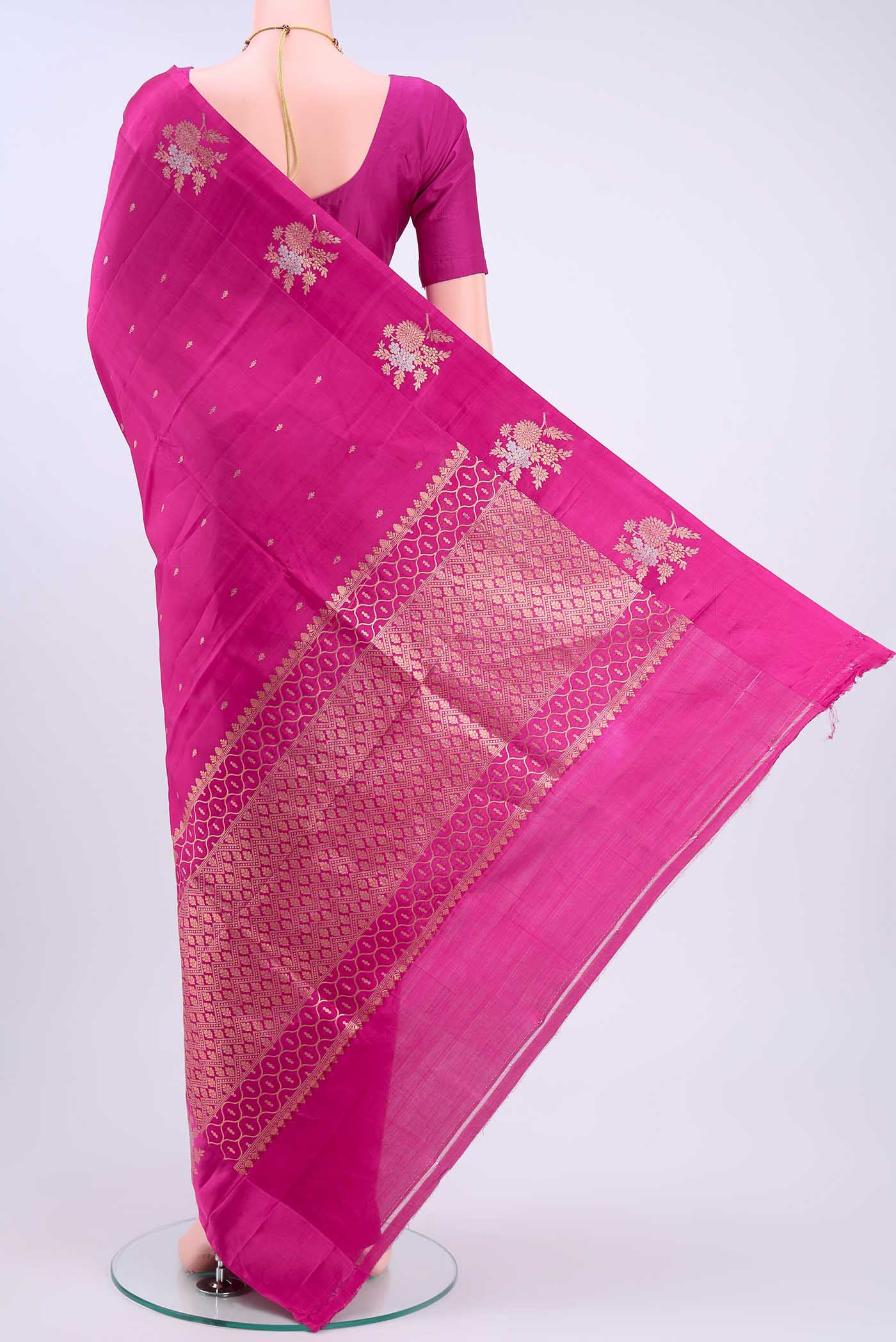 pallu body